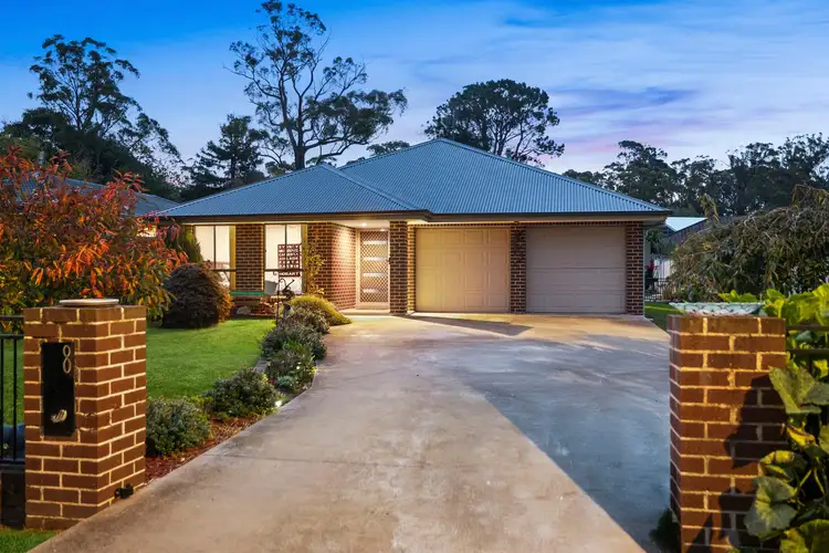 8 Railway Terrace, Willow Vale NSW 2575
