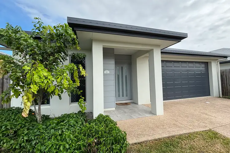 8 Charleston Way, Smithfield QLD 4878