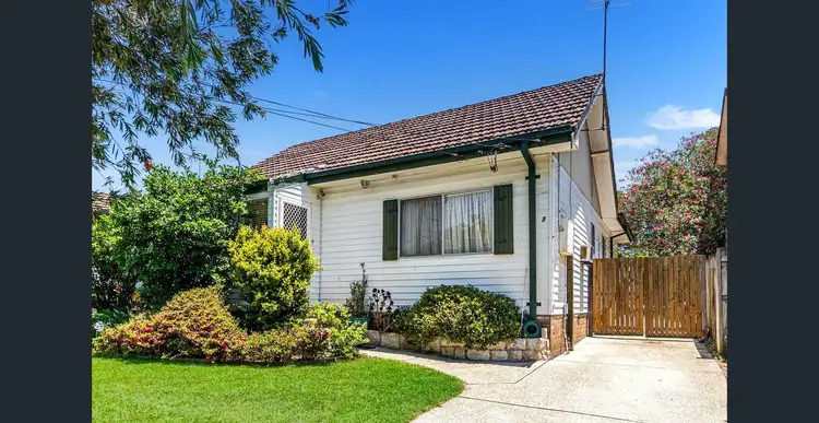 7 Gordon Street