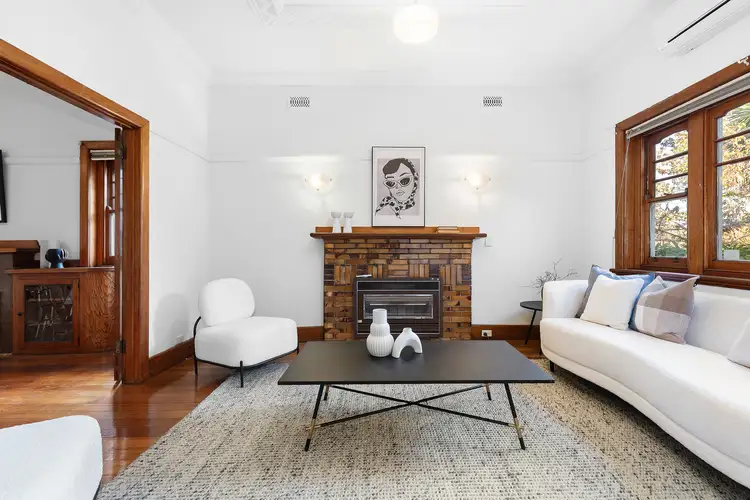18 Ward Grove, Pascoe Vale South VIC 3044