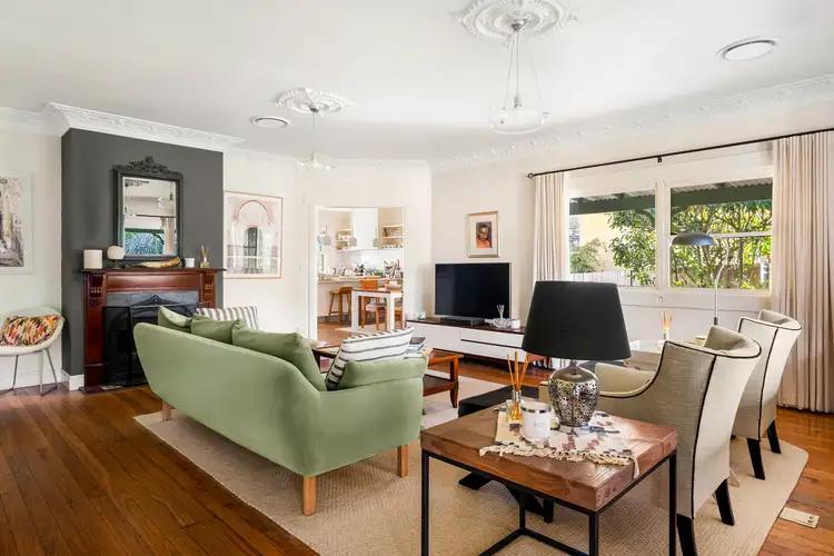 109 Henderson Road, Wentworth Falls NSW 2782