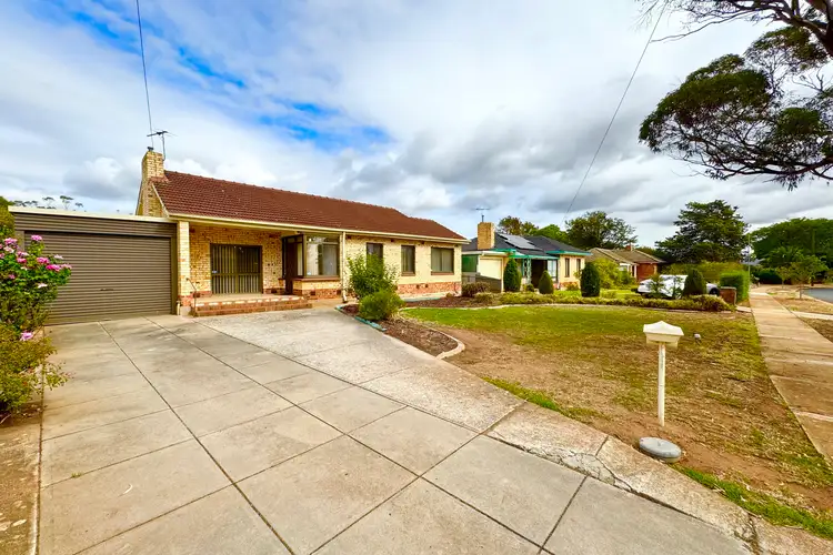 12 Quarley Street, Elizabeth Vale SA 5112