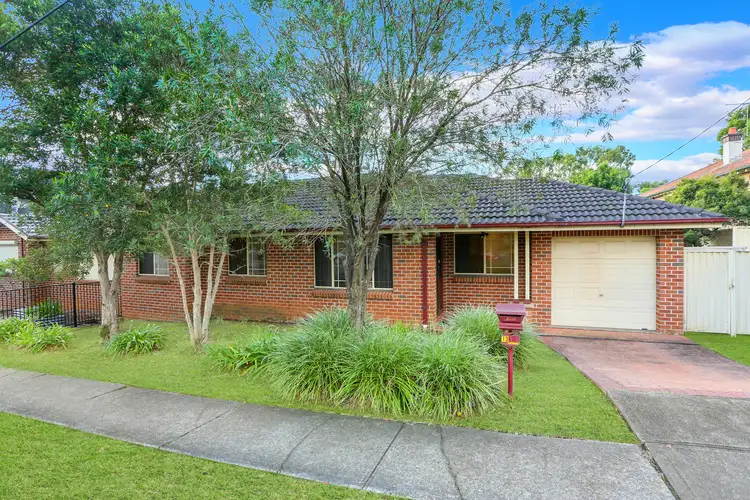 13 McKern Street