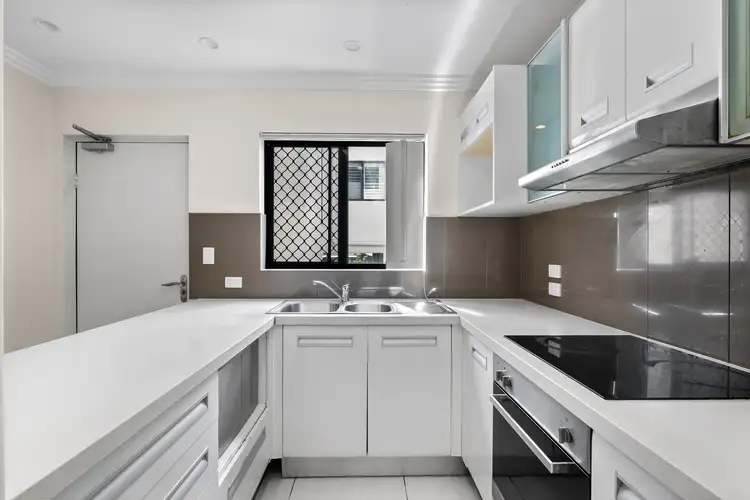 2/58 Moore Street, Morningside QLD 4170