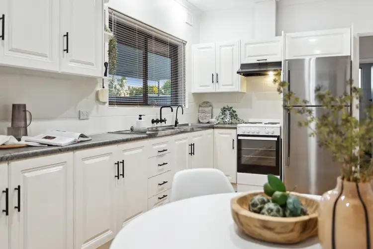 Fifth view of Homely house listing, 8 Hawthorn Crescent, Campbelltown SA 5074