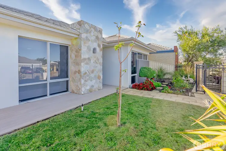 22 Salome Crescent, Lakelands WA 6180