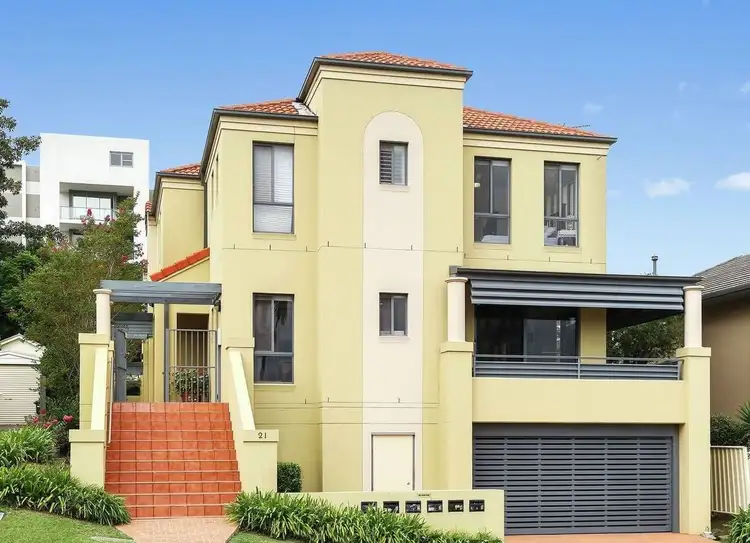 2/21 View Street, Wollongong NSW 2500