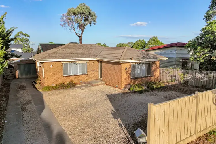 11 Blaxland Drive, Sunbury VIC 3429