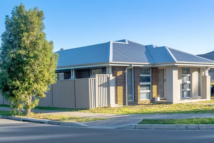 28 Milpera Street, Jordan Springs NSW 2747