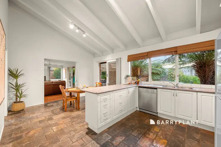 Fifth view of Homely house listing, 11 Van Court, Narre Warren VIC 3805