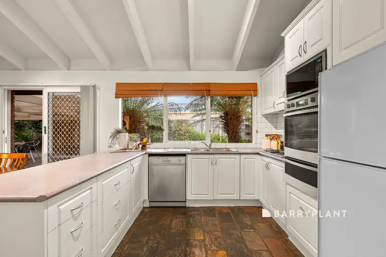 Sixth view of Homely house listing, 11 Van Court, Narre Warren VIC 3805