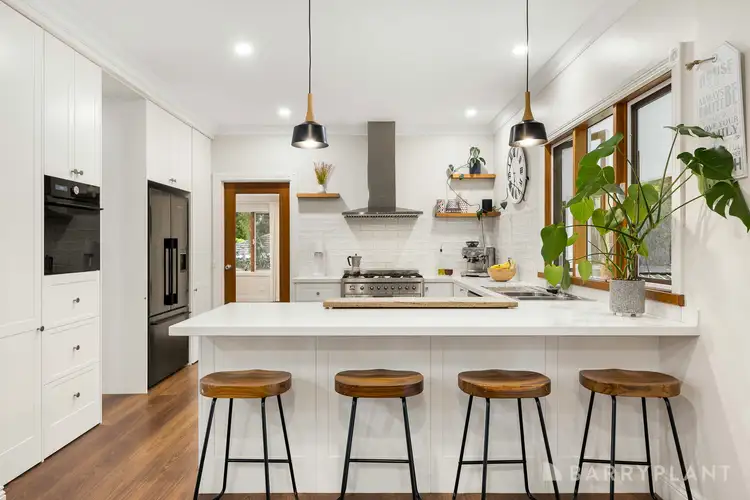 13 Centre Grove, Healesville VIC 3777