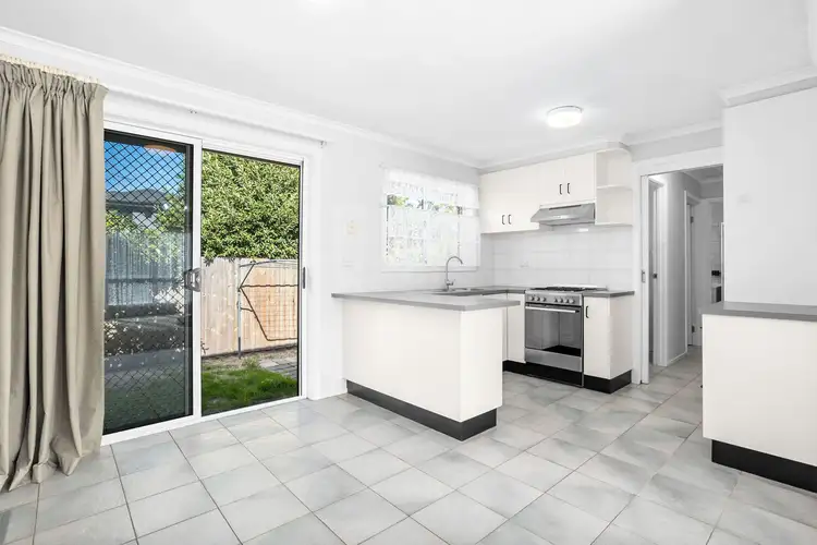 2/14 Thomas Street, Clayton VIC 3168