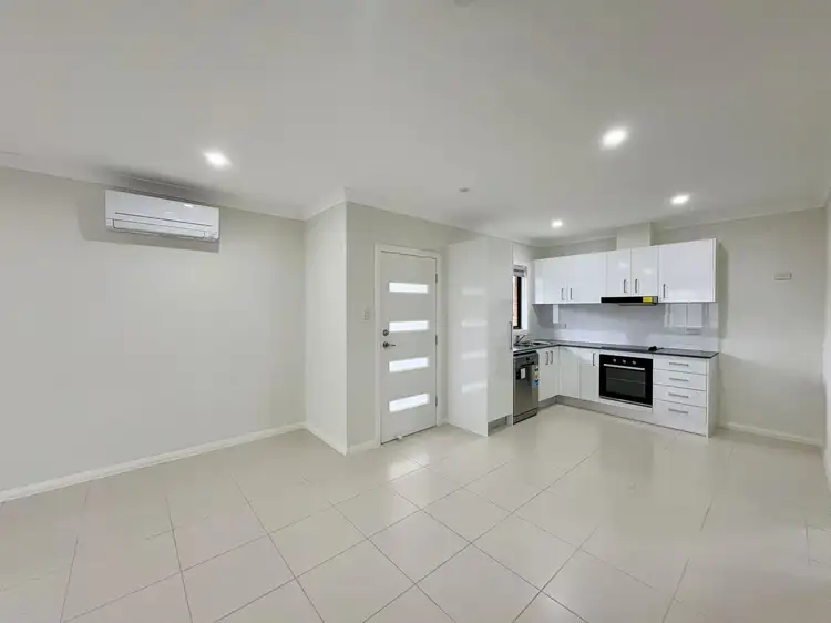 Granny Fla/3 Roseneath Place, Baulkham Hills NSW 2153