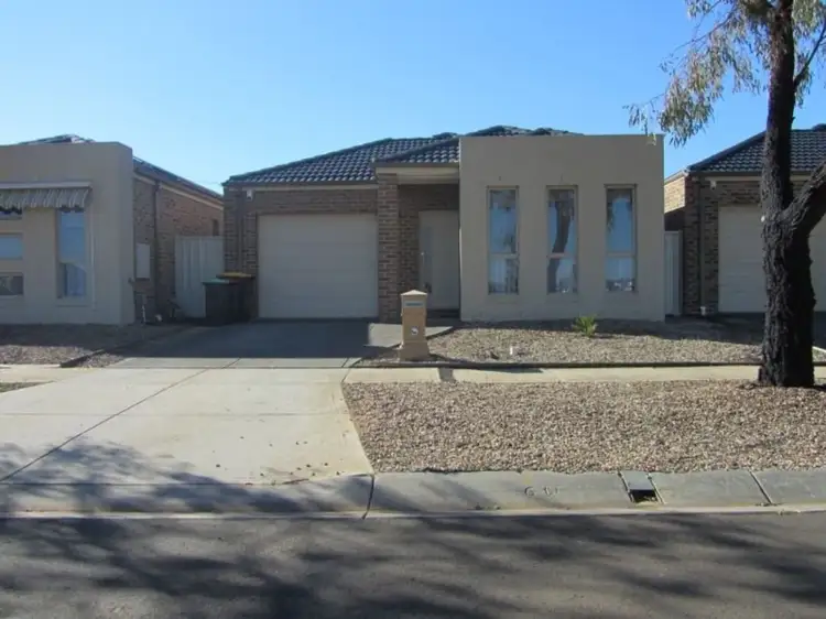 11 Glencoe Street, Melton VIC 3337