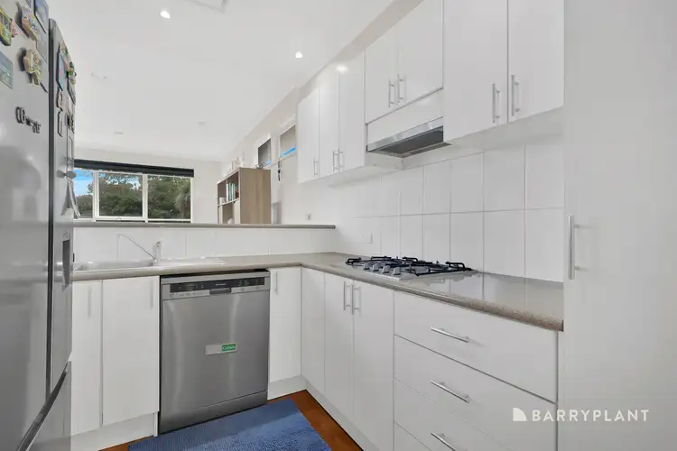 Third view of Homely house listing, 8 Hill View Court, Bundoora VIC 3083