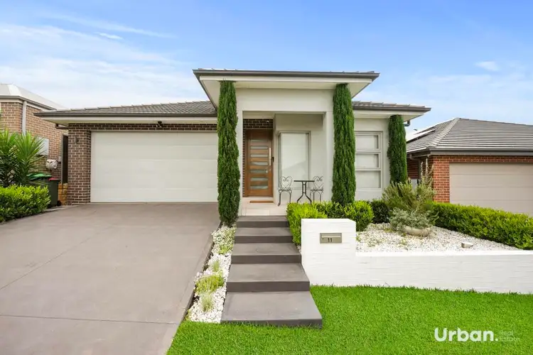 11 Eacott Street