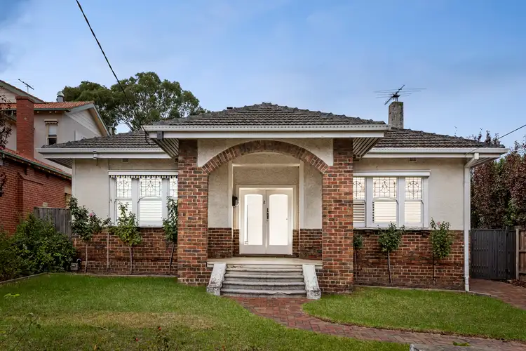 2 Columban Avenue, Strathmore VIC 3041