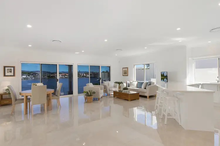 48 Bollard Circuit, Clear Island Waters QLD 4226
