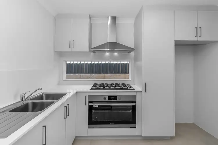13A Lucent Approach, Eglinton WA 6034