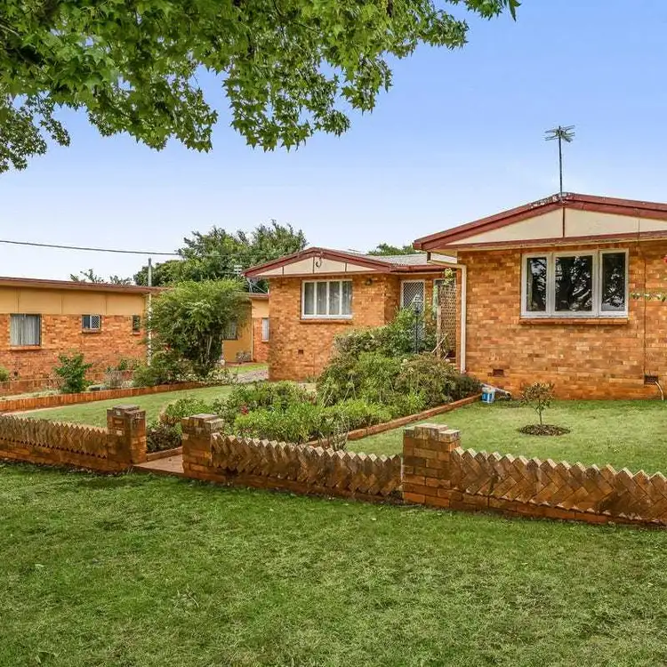 2/31a Plant Street, Rangeville QLD 4350