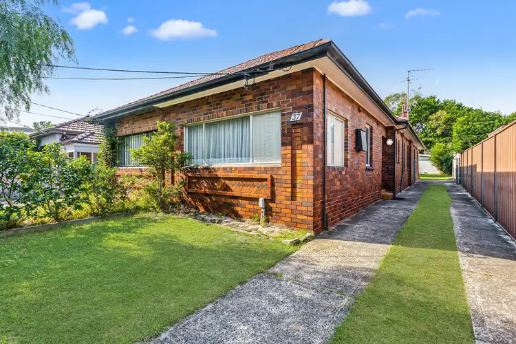 37 Walsh Avenue
