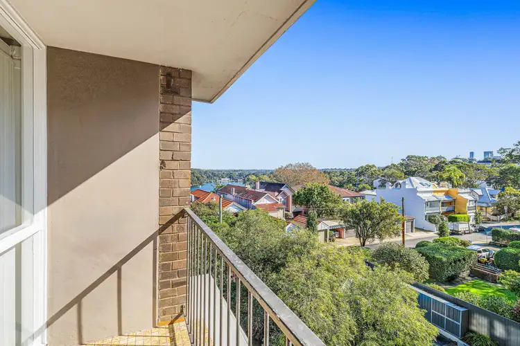66/2-4 East Crescent, Mcmahons Point NSW 2060