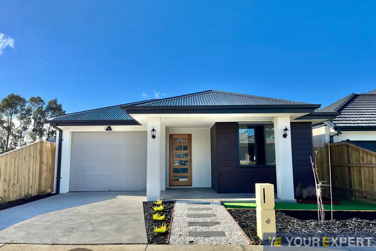 22 Clubrush Grove, Officer VIC 3809