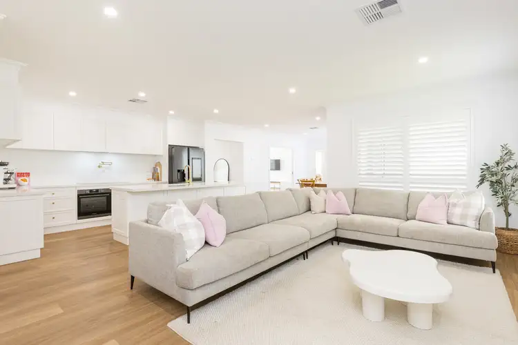 Third view of Homely house listing, 3 Crosbie Place, Merbein VIC 3505