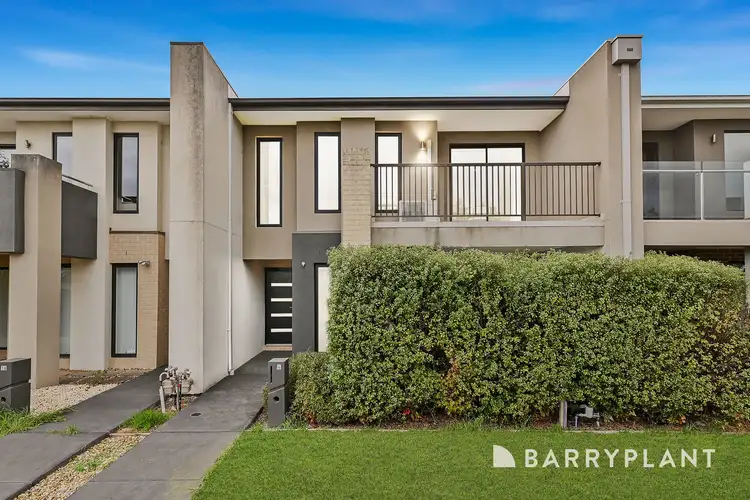 14 Quintino Walk, Clyde North VIC 3978