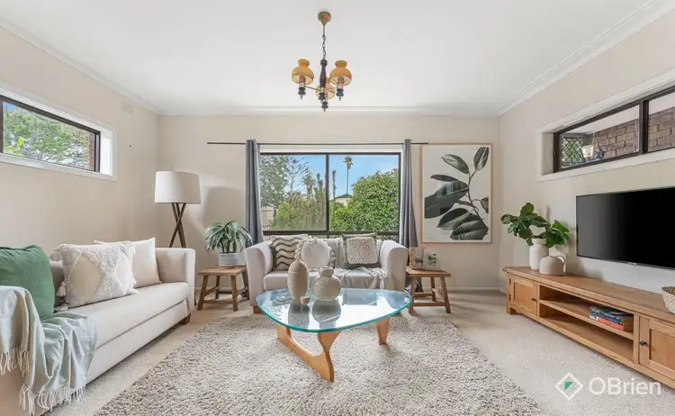 77 Seaford Grove, Seaford VIC 3198