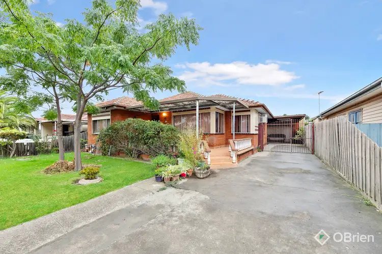 39 Avondale Avenue, St Albans VIC 3021