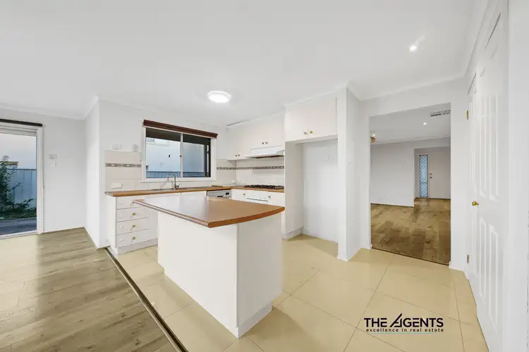 Fifth view of Homely house listing, 1 Marrowie Place, Taylors Hill VIC 3037