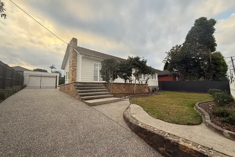 43 Greensborough Road, Macleod VIC 3085