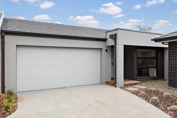 2/48 Aqueduct Road, Langwarrin VIC 3910