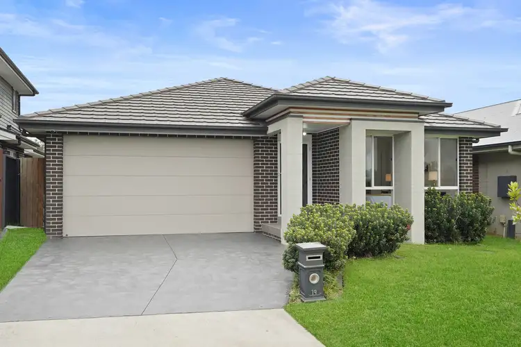 19 Courtney Loop