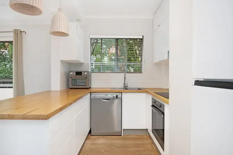 Third view of Homely apartment listing, 4/80-82 Pacific Parade, Dee Why NSW 2099