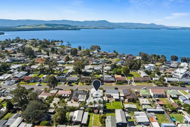 2/21 Deakin Street, Oak Flats NSW 2529
