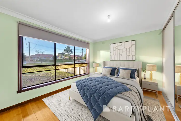Fifth view of Homely house listing, 1 Benbury Close, St Albans VIC 3021