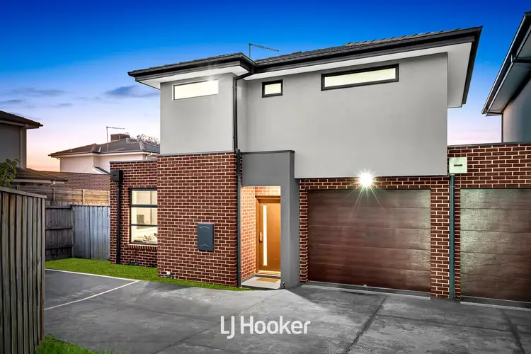 2/69 Somerville Road, Hampton Park VIC 3976