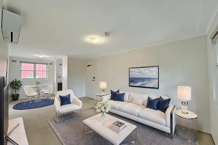 7/101 Burns Bay Road