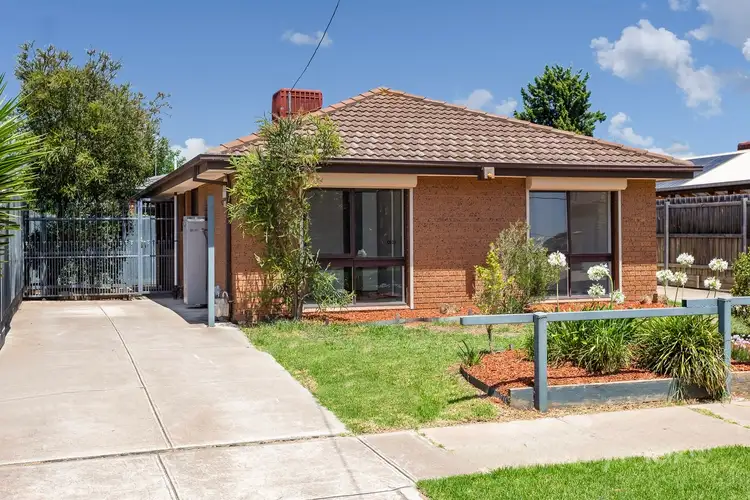 1/16 Roach Drive, Altona Meadows VIC 3028