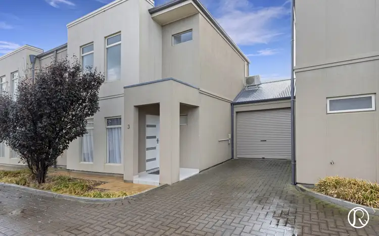 3/2 Whinnerah Avenue, Aldinga Beach SA 5173