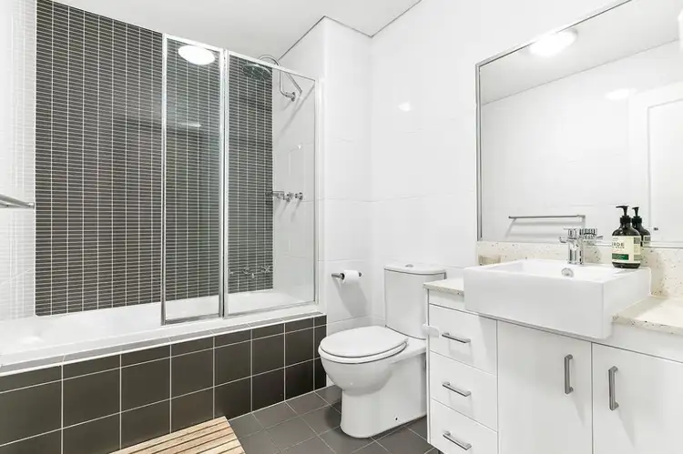 Fifth view of Homely unit listing, 3/10 Oaks Avenue, Dee Why NSW 2099