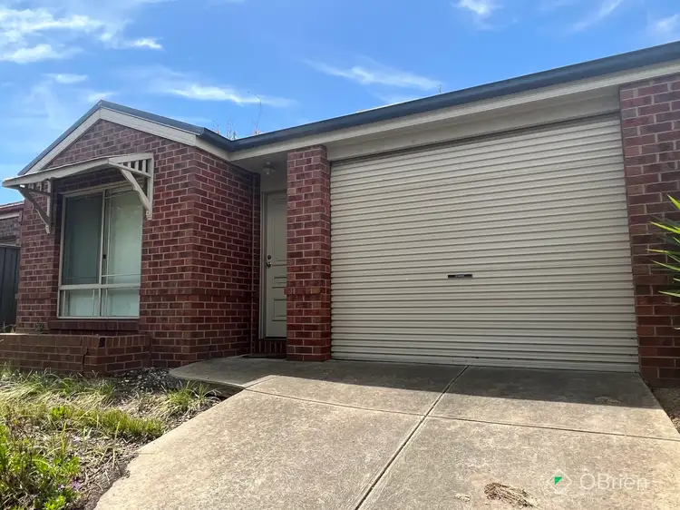 10 Blowering Street, Manor Lakes VIC 3024