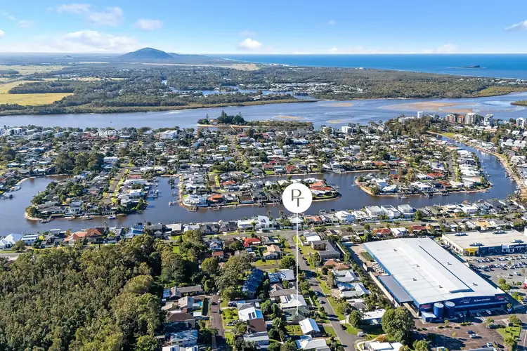 27 Cooinda Crescent