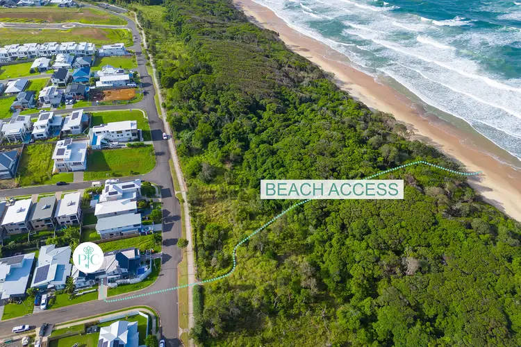 17 Foreshore Avenue, Lake Cathie NSW 2445