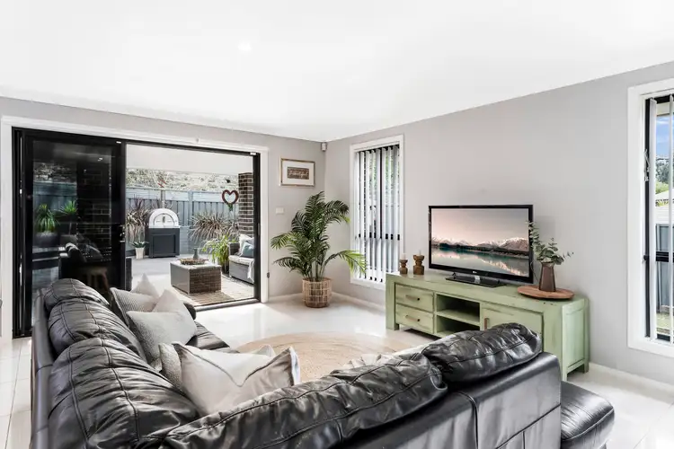 Fourth view of Homely house listing, 19 The Arches, Kanahooka NSW 2530