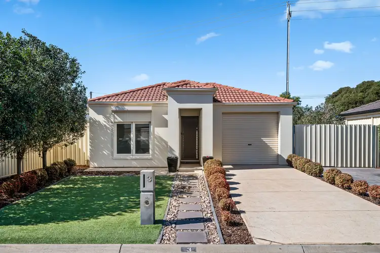 3 Blossom Court