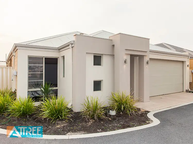 4/11 Carnation Street, Canning Vale WA 6155